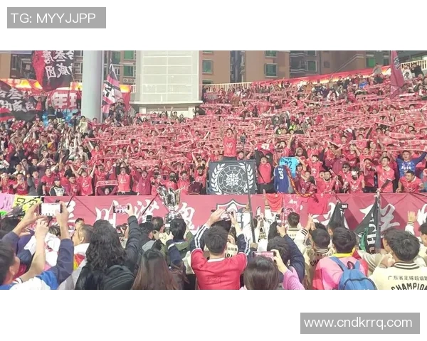 吴川足球界的骄傲现役最强明星球员全解析与成就回顾